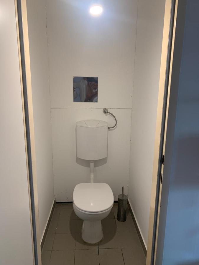 Sehr Schone Zimmer 1 In Wien Favoriten Exterior foto